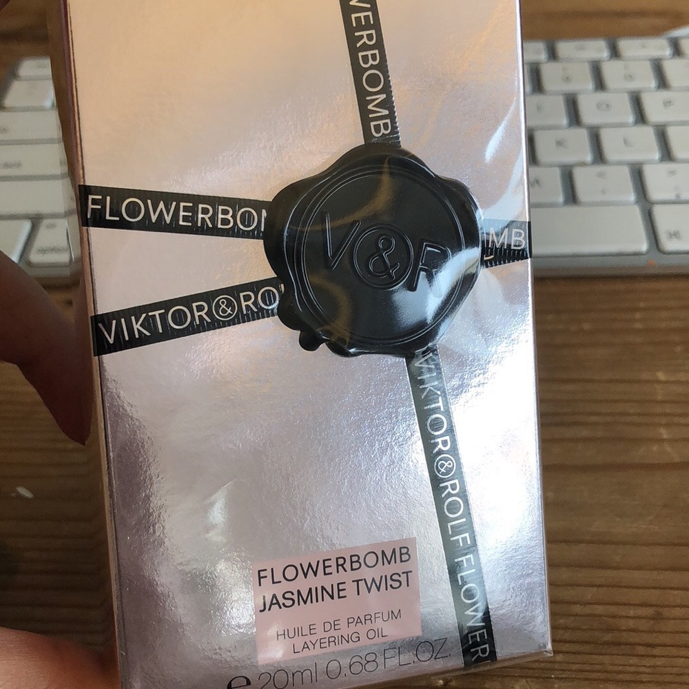 Flowerbomb Jasmine Twist